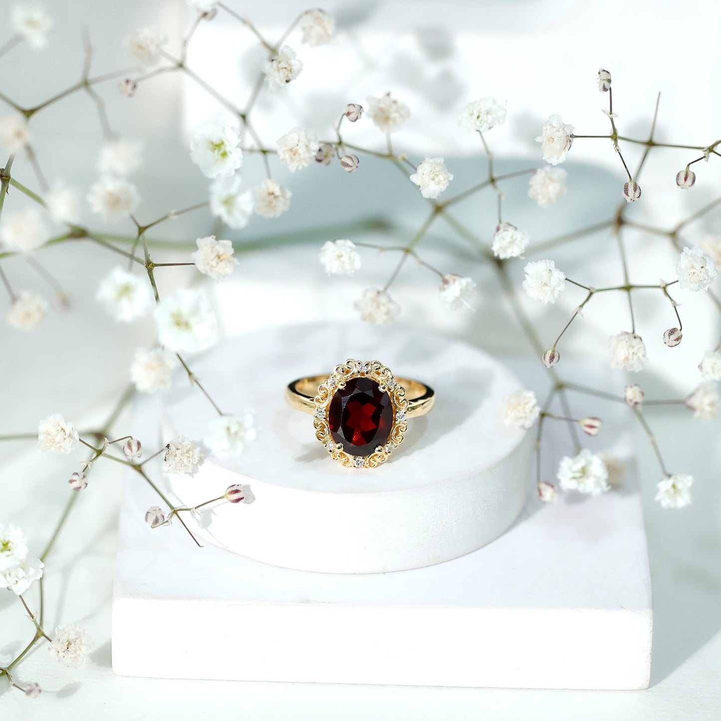 3.6 Natural Garnet Vintage Looking Engagement Ring with Diamond