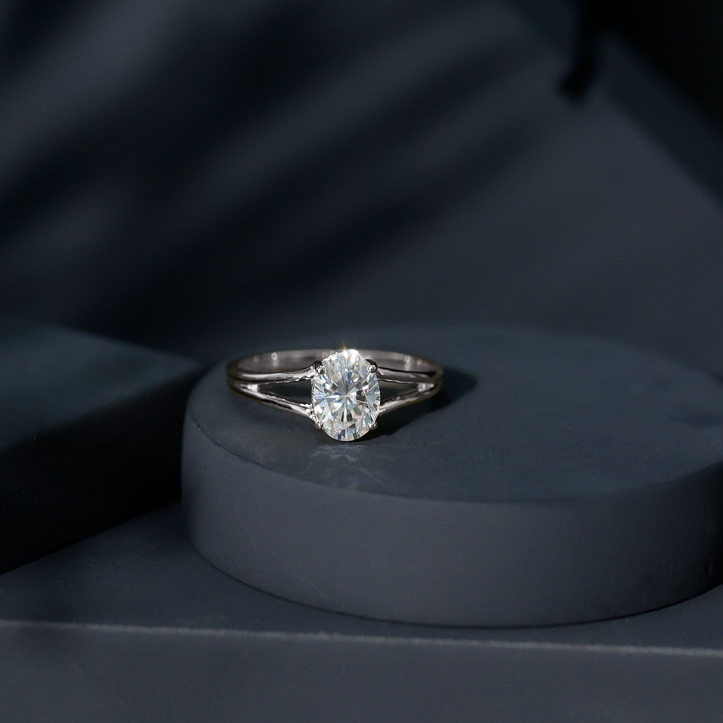 1 Carat Oval Moissanite Engagement Ring With Certificate