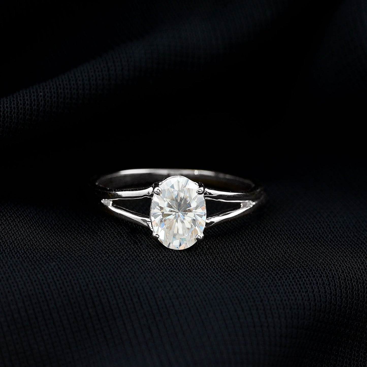 1 Carat Oval Moissanite Engagement Ring With Certificate