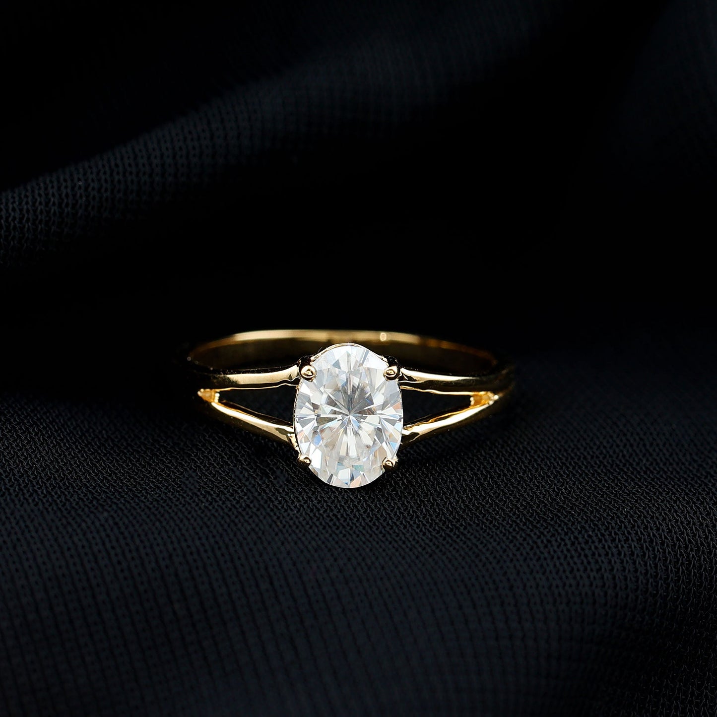 1 Carat Oval Moissanite Engagement Ring With Certificate