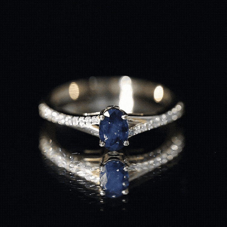Natural 0.6 Carat Blue Sapphire Minimal Engagement Ring with Diamond Split Shank
