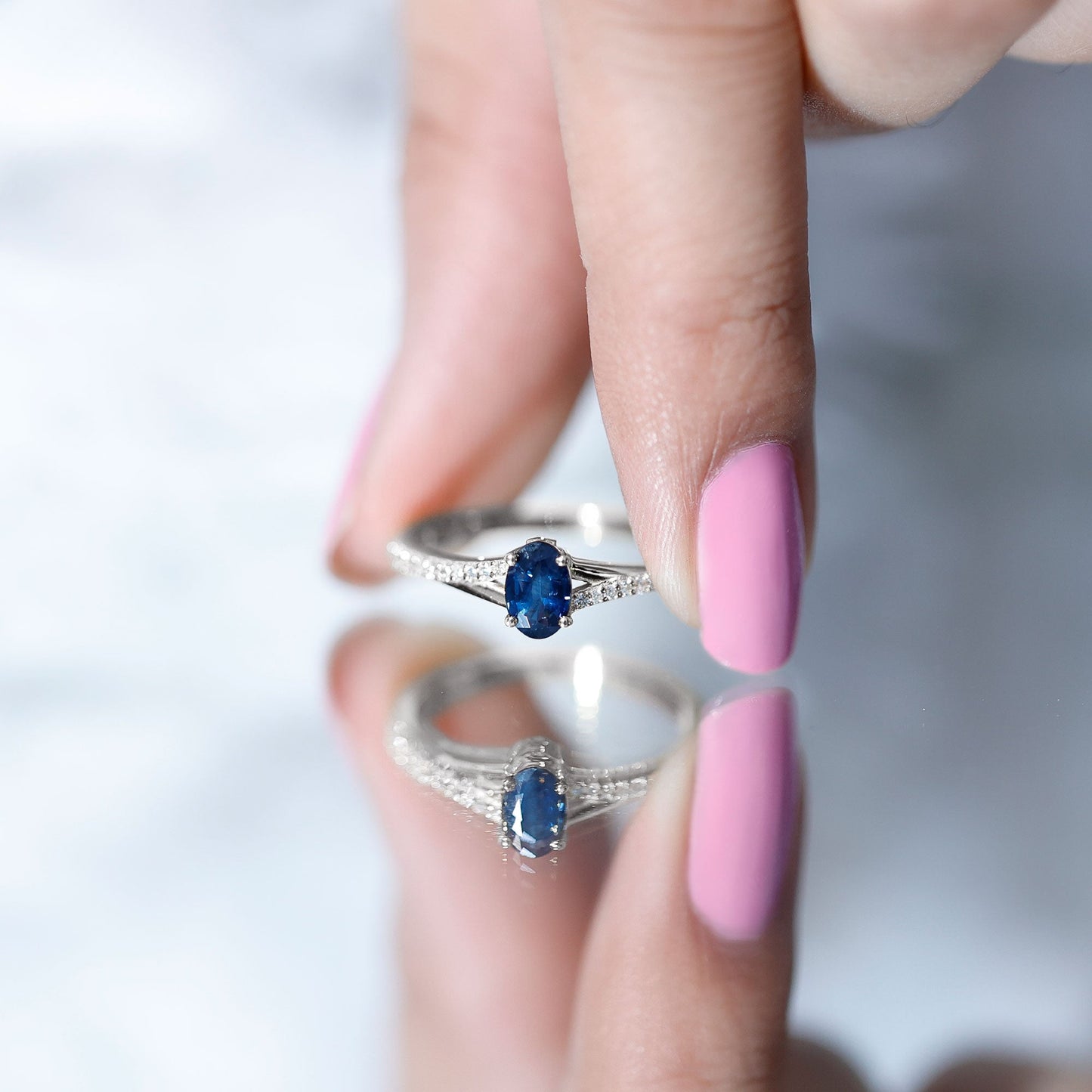 Natural 0.6 Carat Blue Sapphire Minimal Engagement Ring with Diamond Split Shank