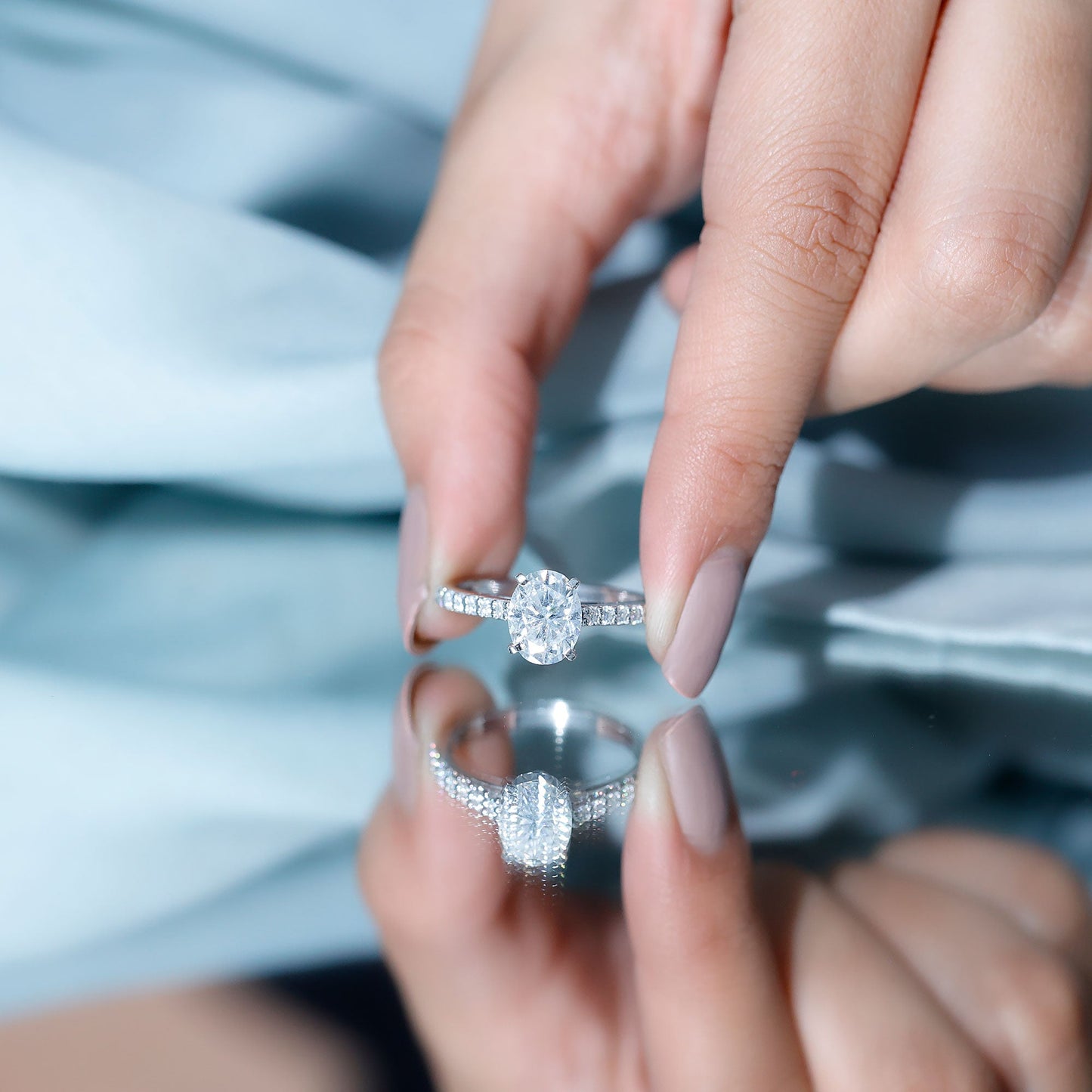Brilliant Cut Moissanite Oval Engagement Ring