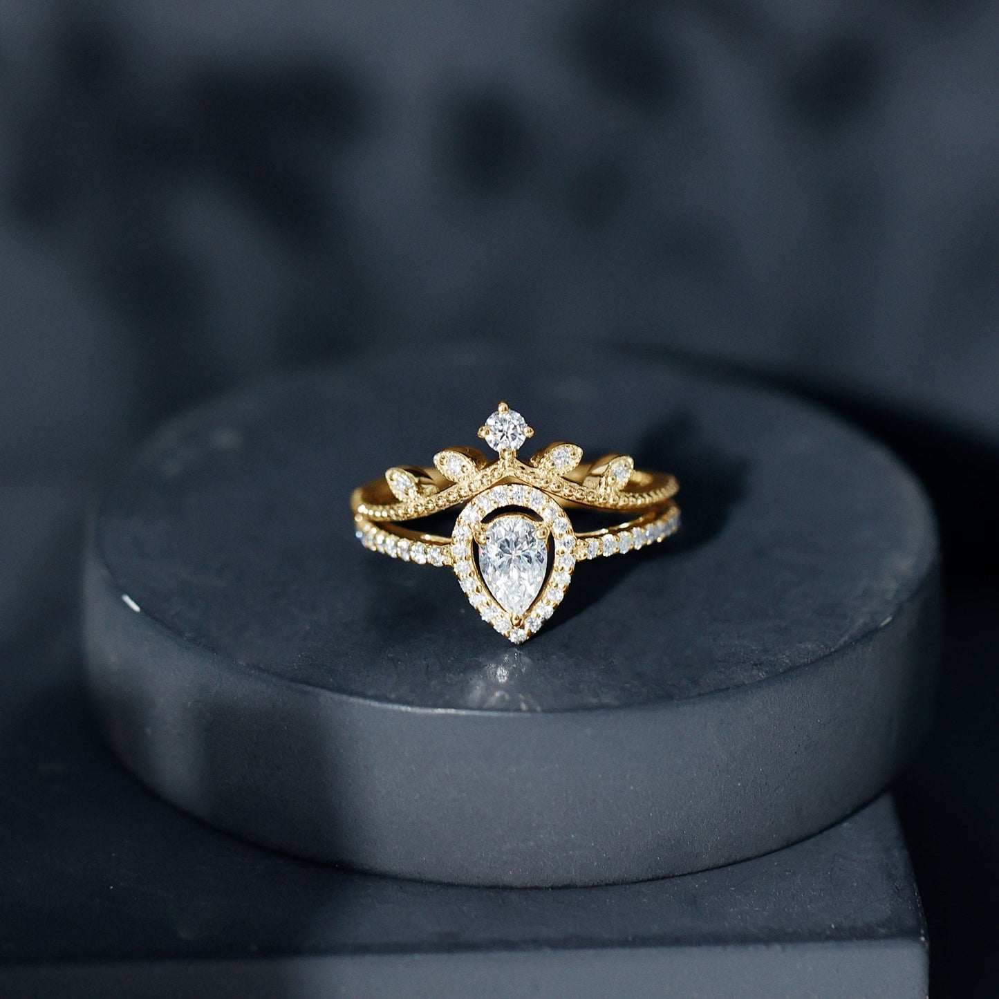 Vintage Style Moissanite Teardrop Wedding Ring Set