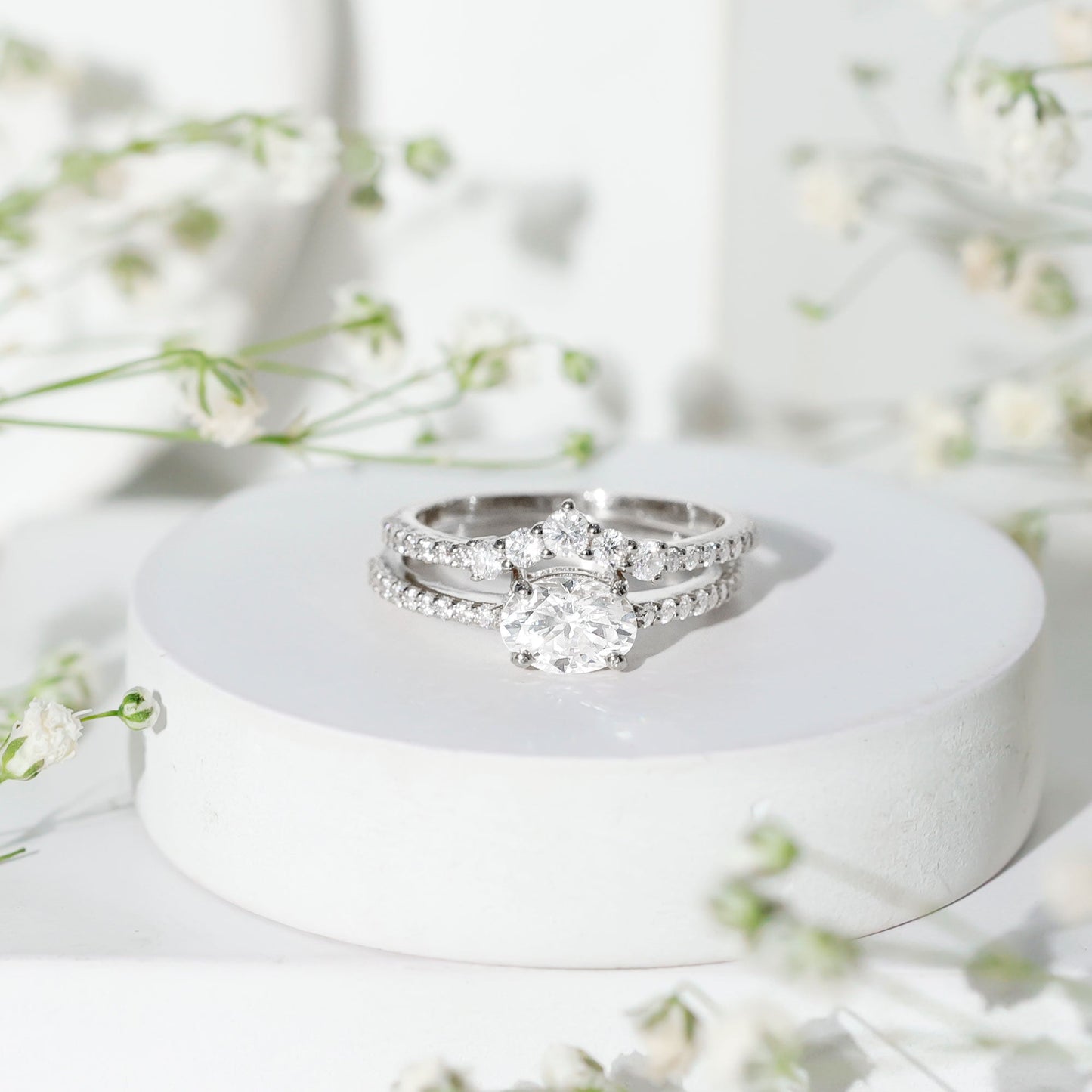 Oval Cut Moissanite Engagement Ring with Wedding Band Set