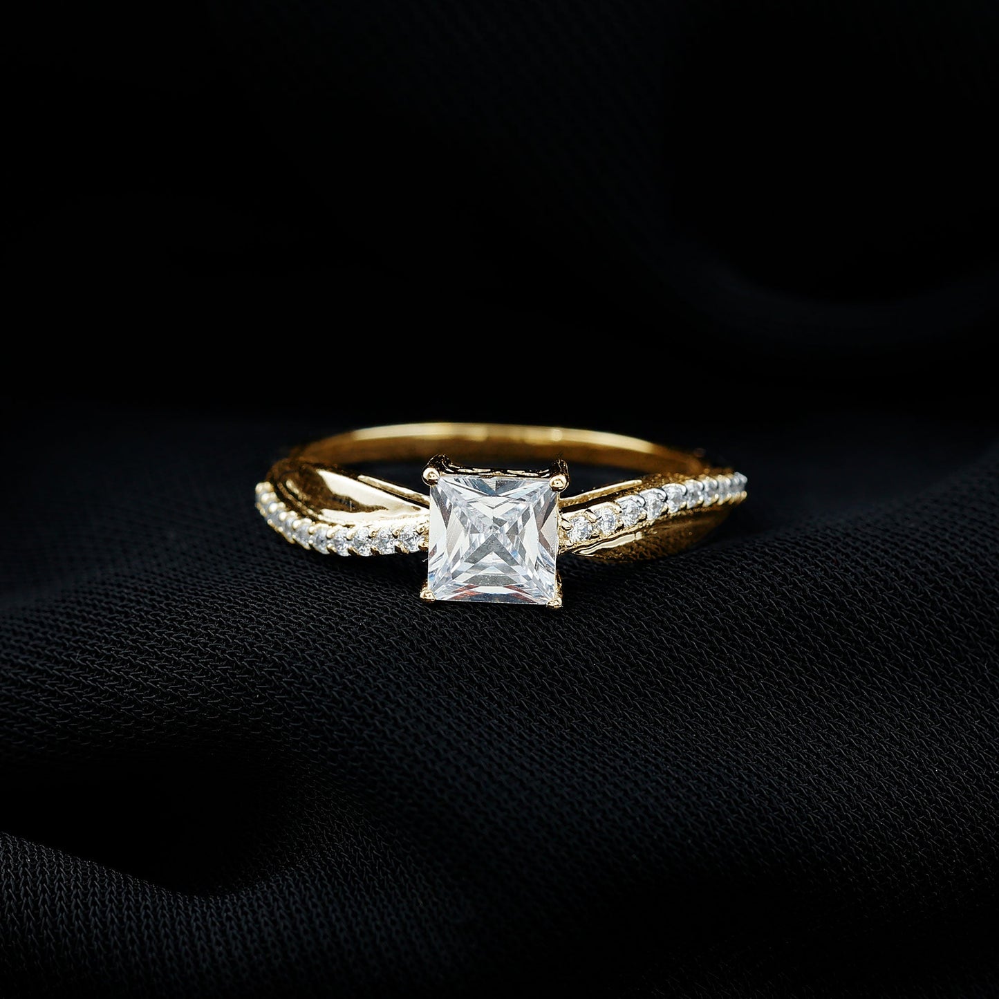 Solitaire Moissanite Princess Cut Engagement Ring