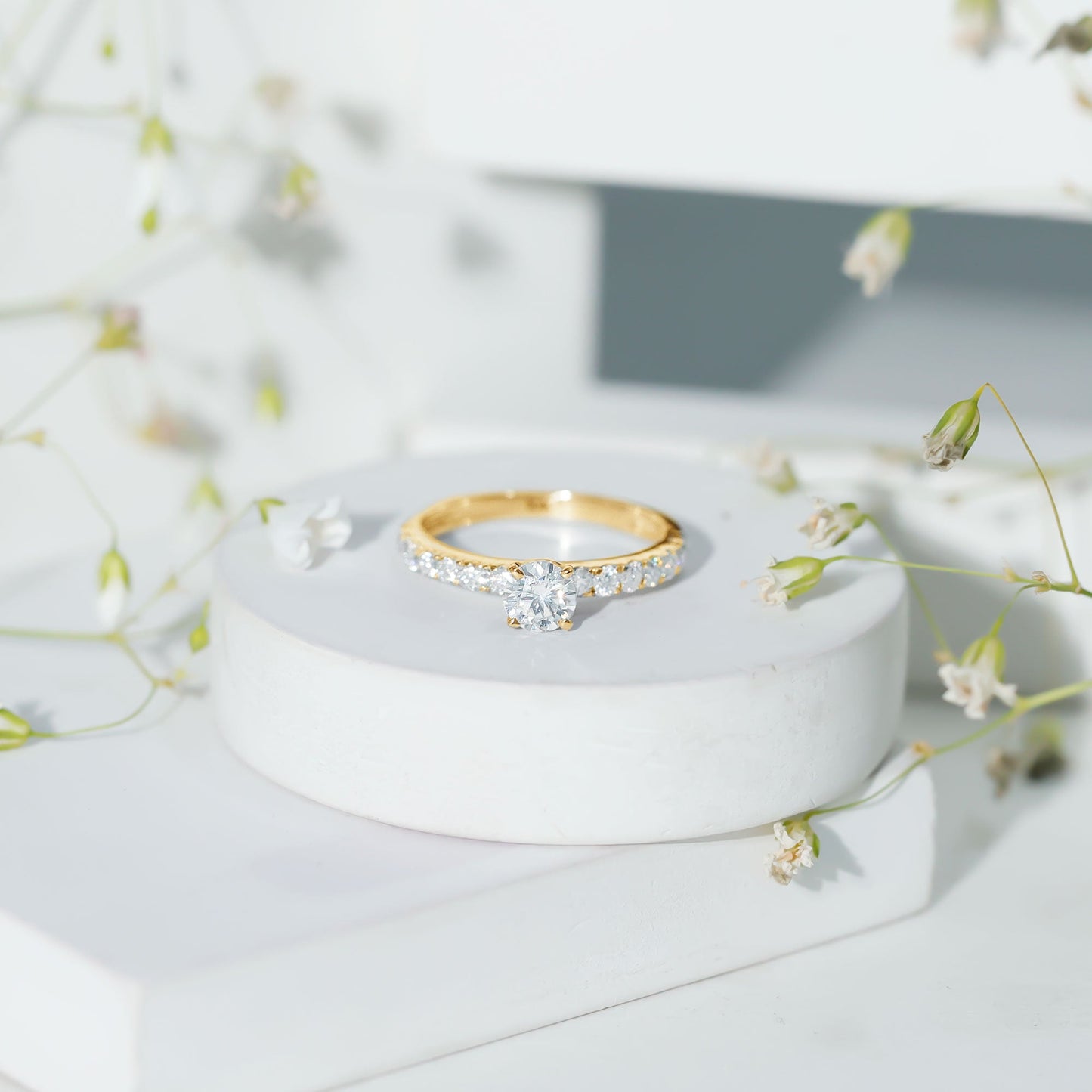 Minimal Solitaire Engagement Ring with Lab Grown Diamond