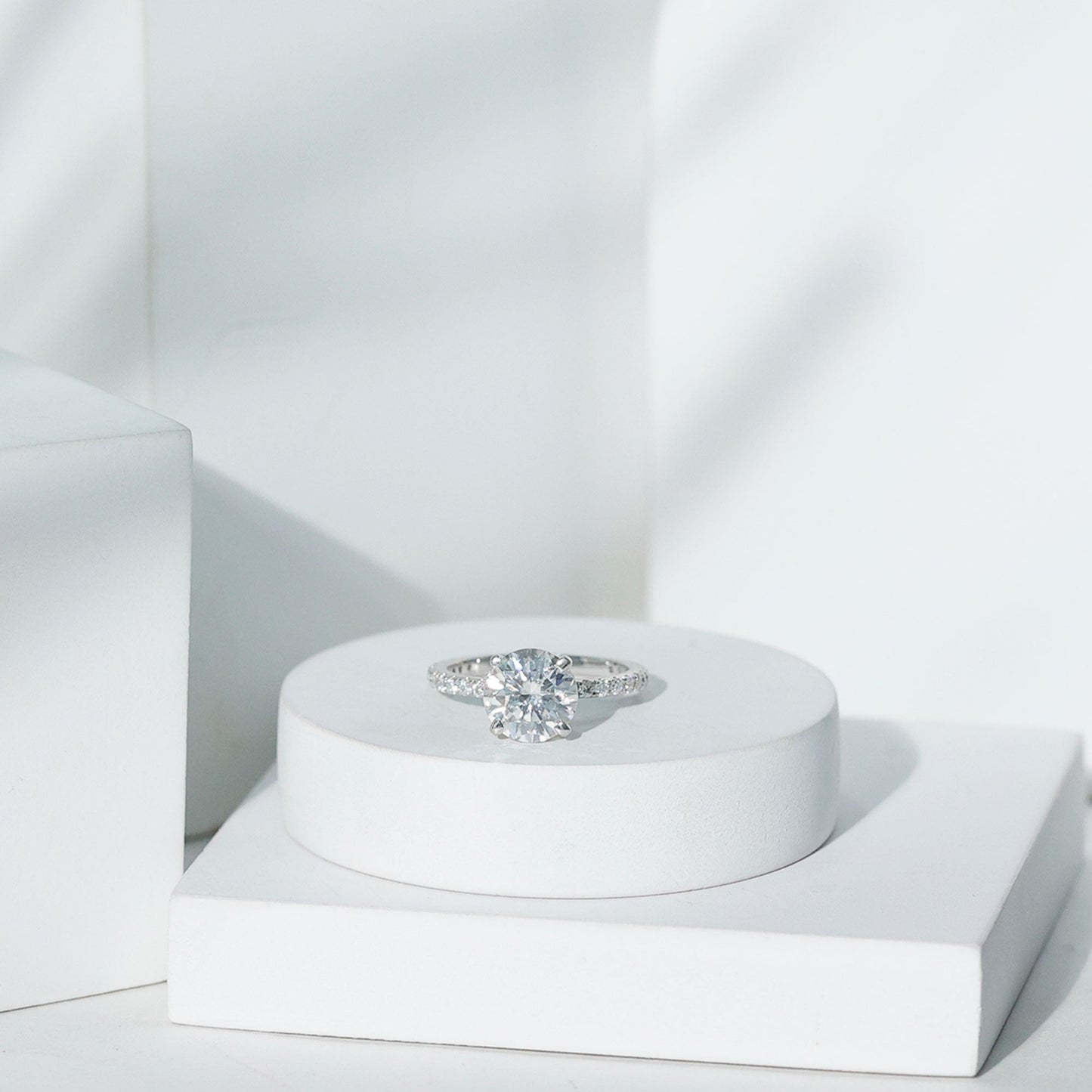 Peg Head Set Moissanite Solitaire Engagement Ring