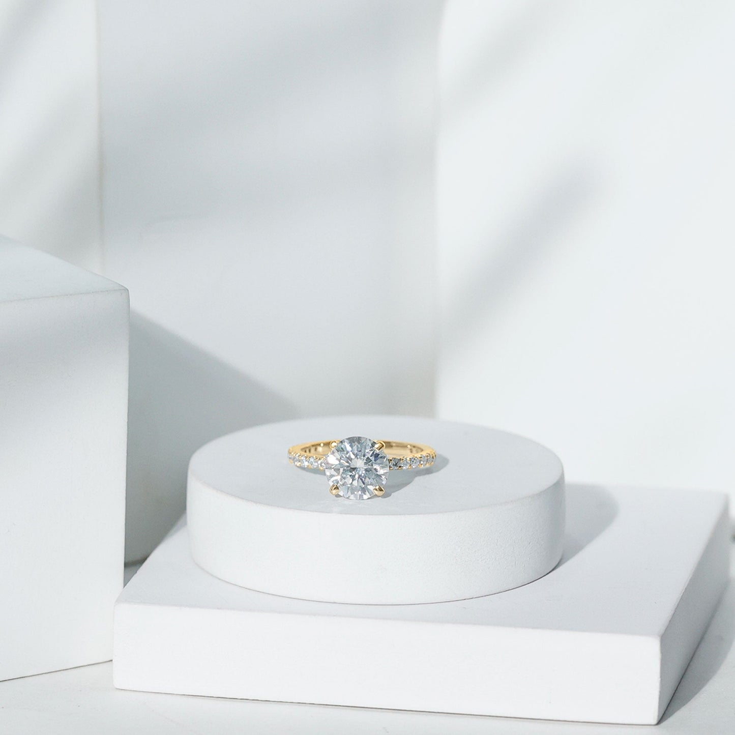 Peg Head Set Moissanite Solitaire Engagement Ring