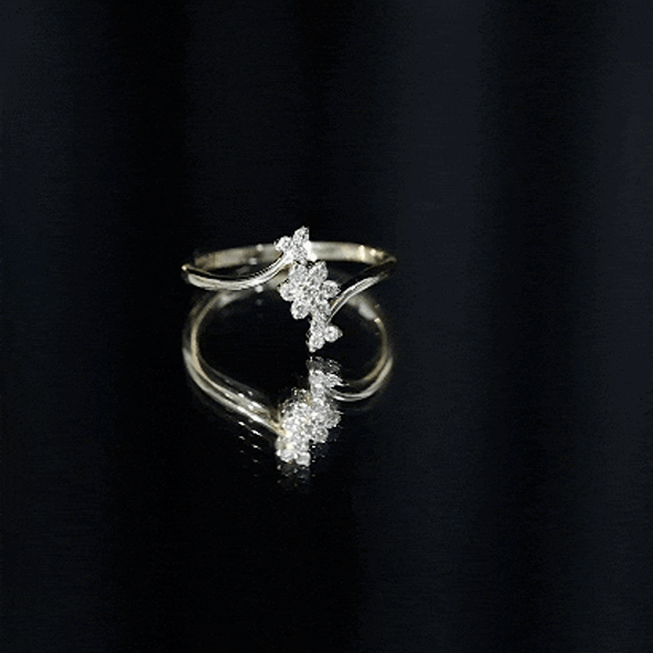 Round Cut Diamond Floral Promise Ring