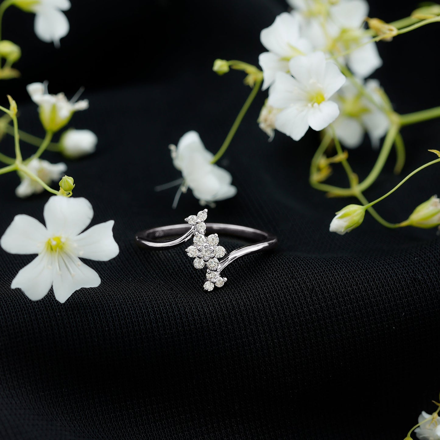 Round Cut Diamond Floral Promise Ring