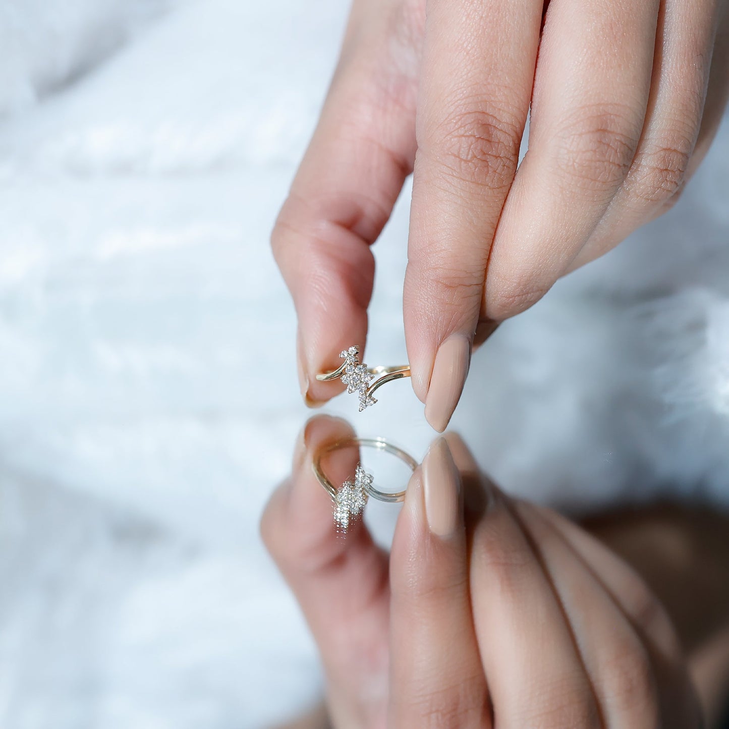 Round Cut Diamond Floral Promise Ring