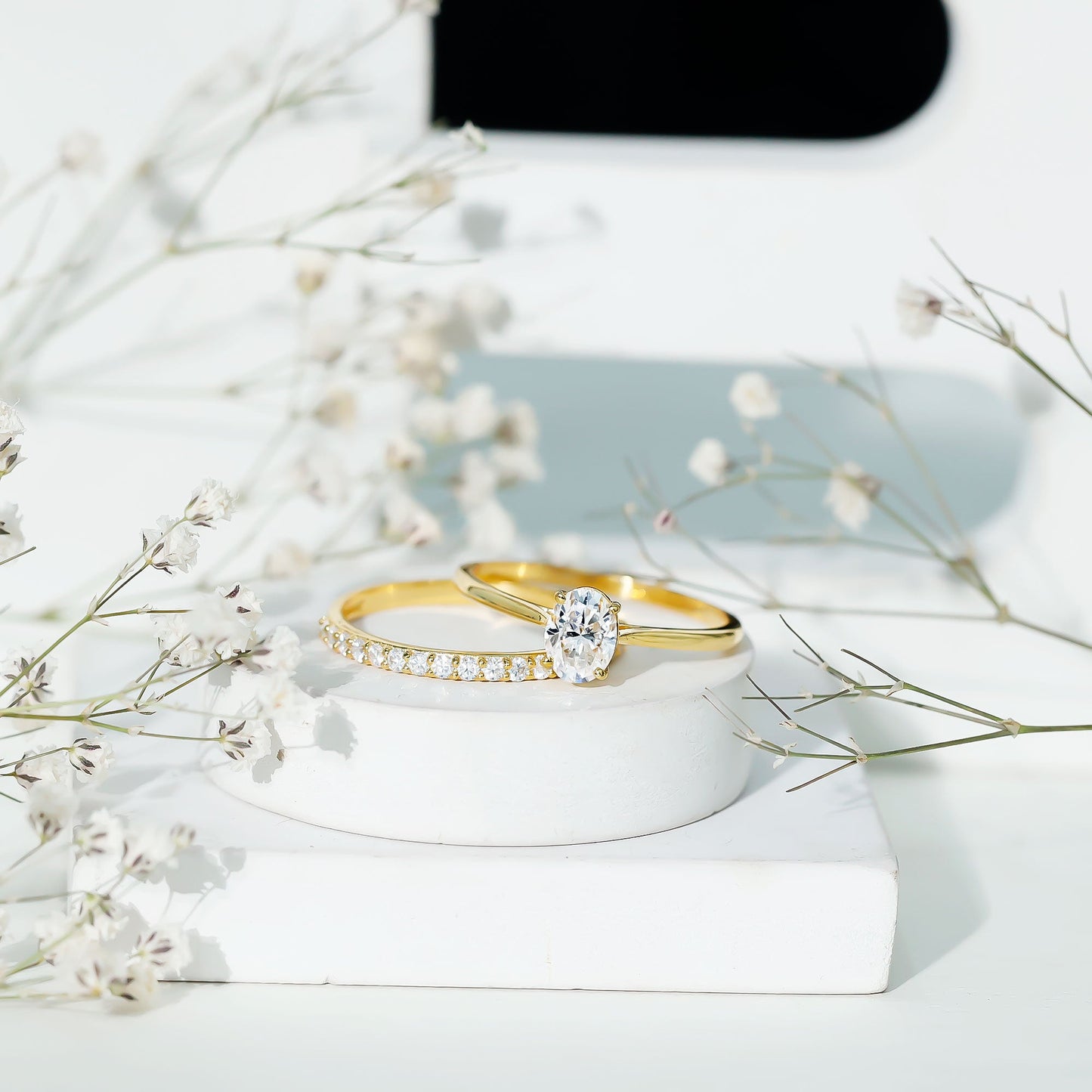 Oval Cut Solitaire Moissanite Bridal Ring Set
