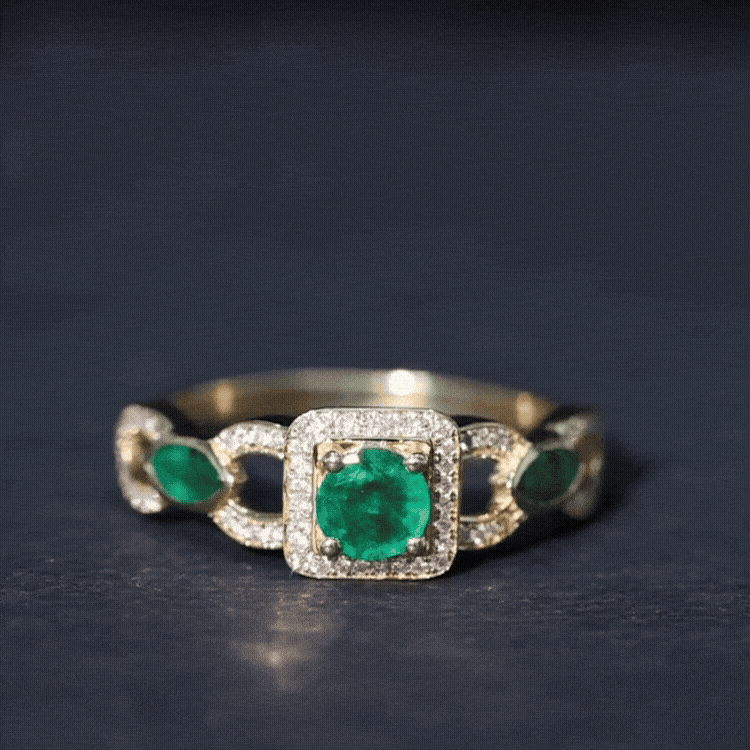 Natural Emerald Diamond Vintage Looking Engagement Ring