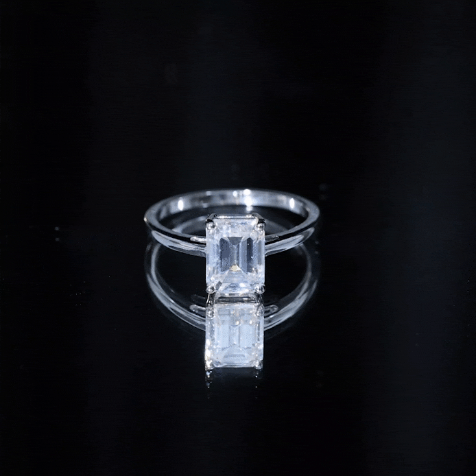 Solitaire 2.8 Carat Emerald Cut Moissanite Engagement Ring For Women