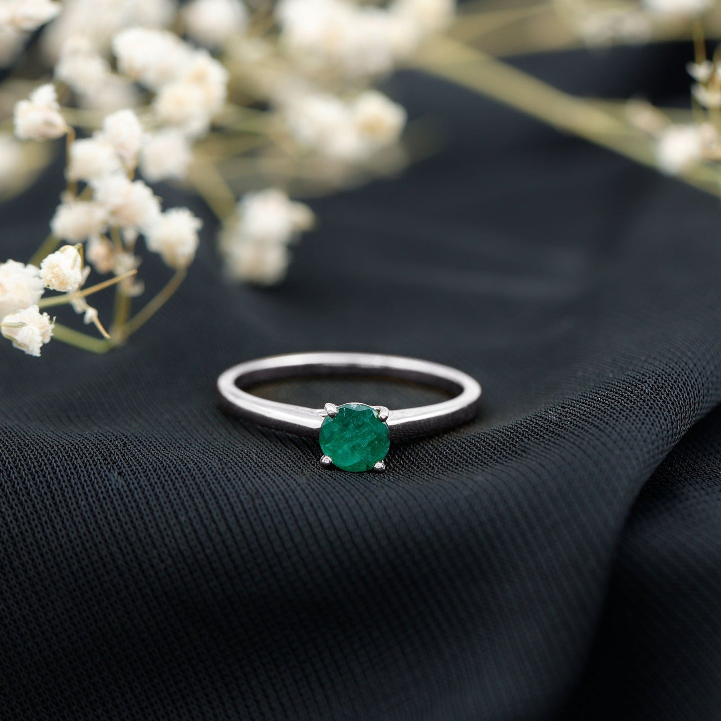 Round Shaped 0.4 Carat Emerald Solitaire Promise Ring for Her