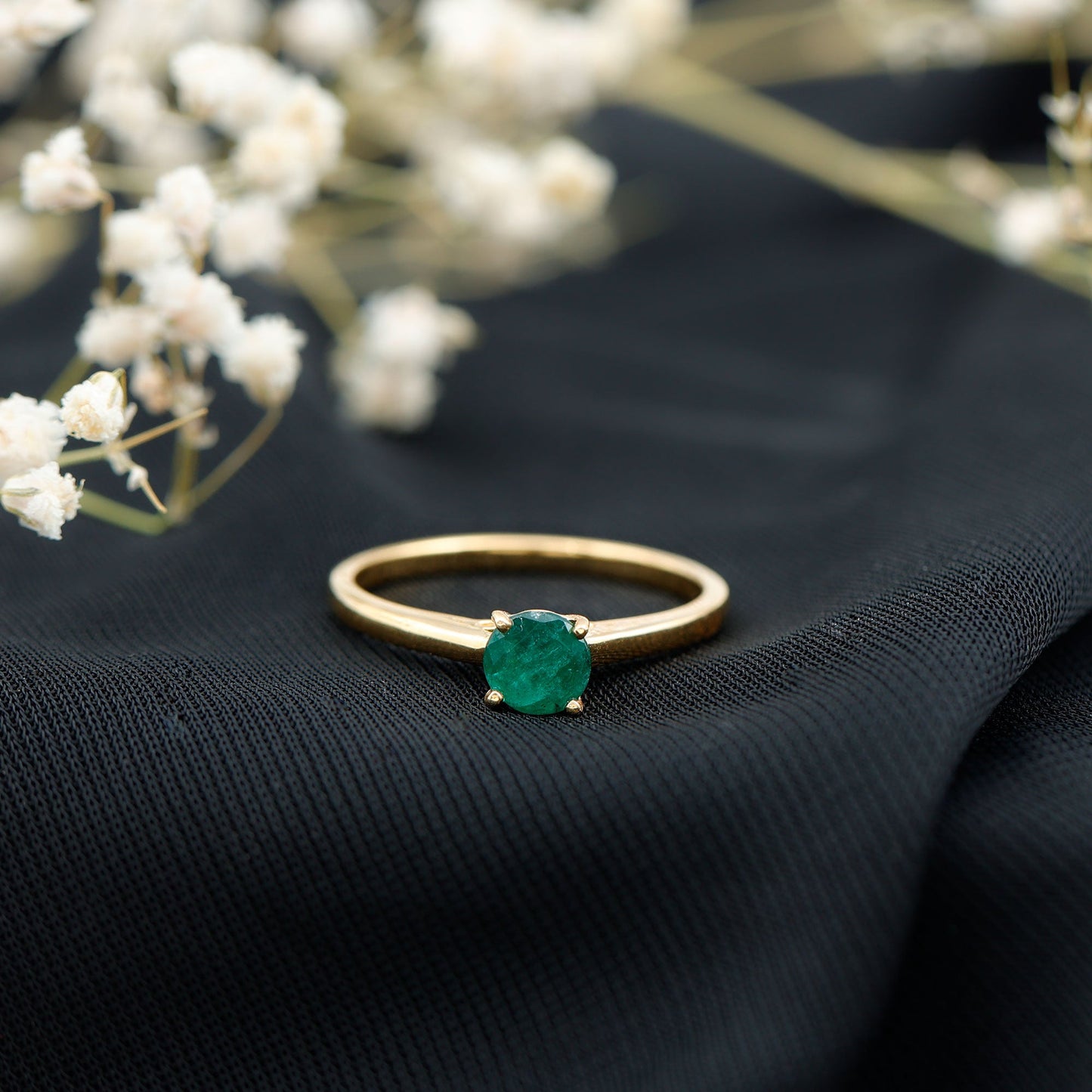 Round Shaped 0.4 Carat Emerald Solitaire Promise Ring for Her