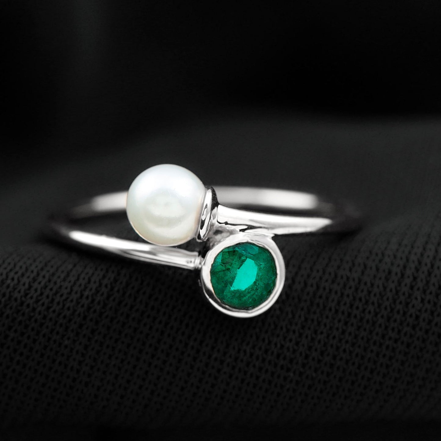 Natural Freshwater Pearl Toi Et Moi Promise Ring with Lab Emerald