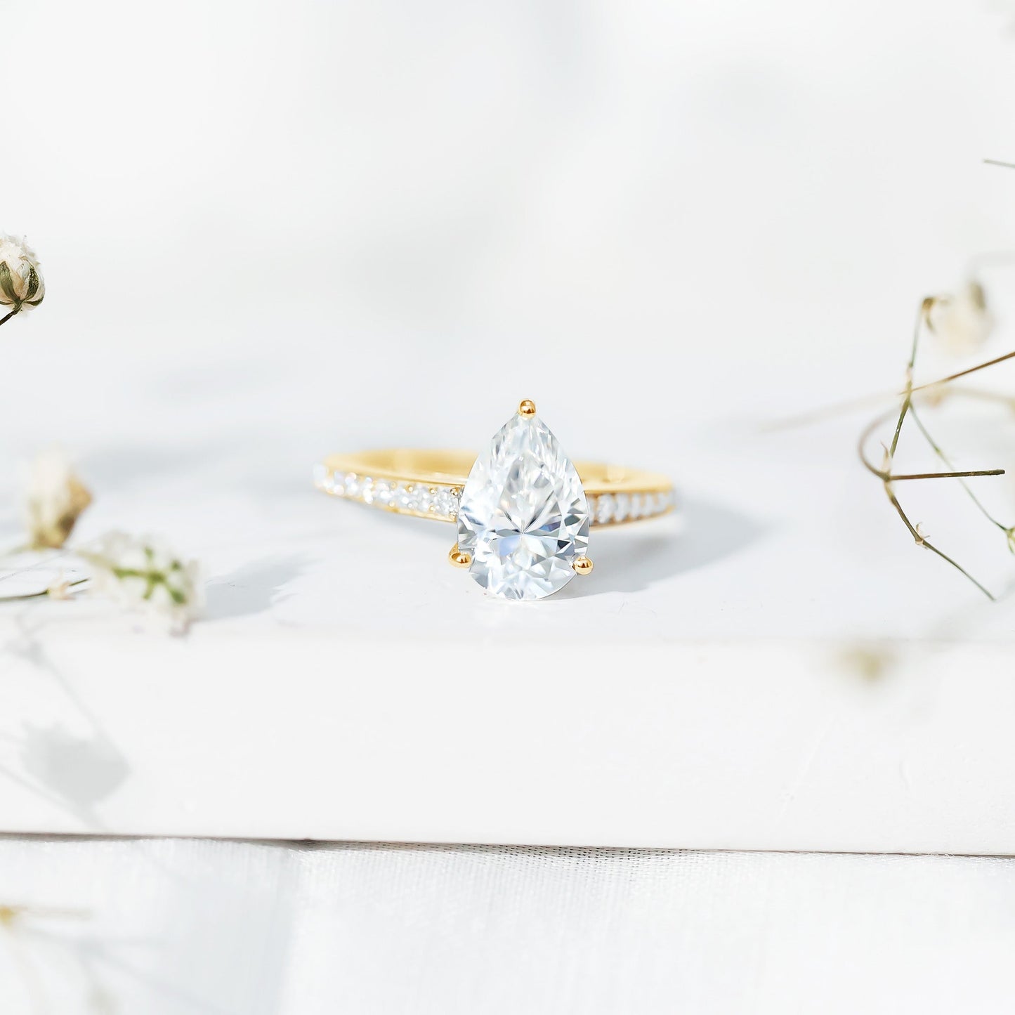 Classic Pear Cut Moissanite Solitaire Engagement Ring With Side Stones