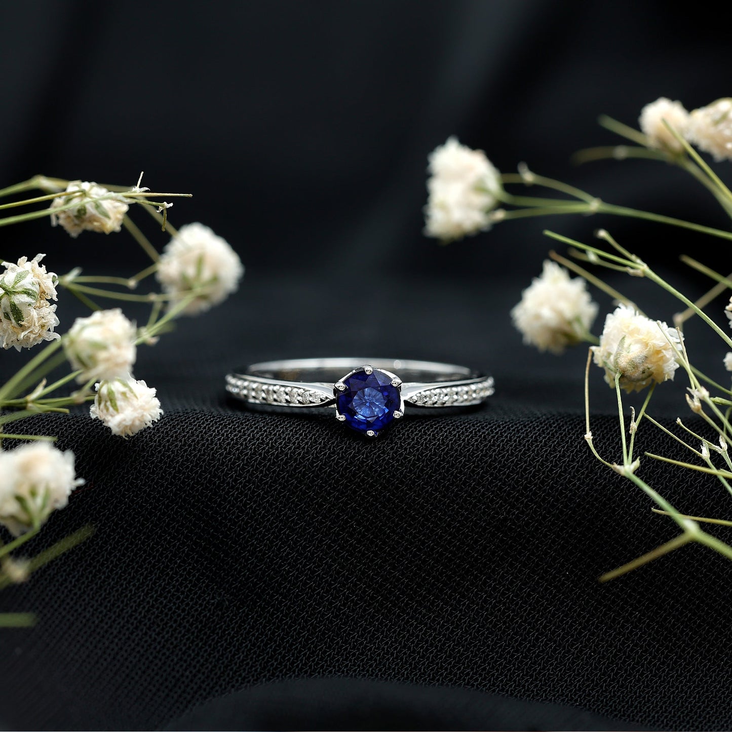 Natural 0.9 Carat Blue Sapphire Engagement Ring with Diamond