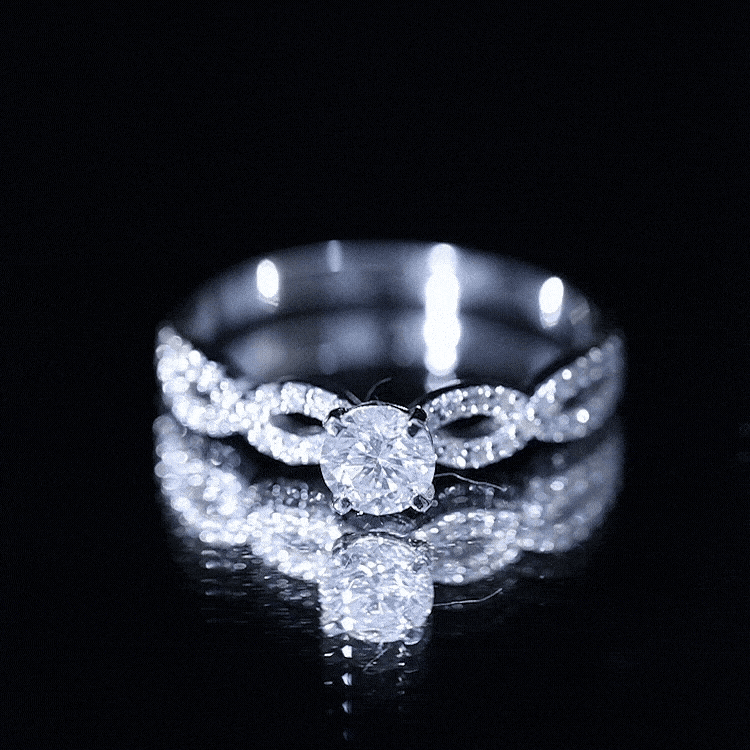 0.5 Carat Round Shape Moissanite Crossover Infinity Ring