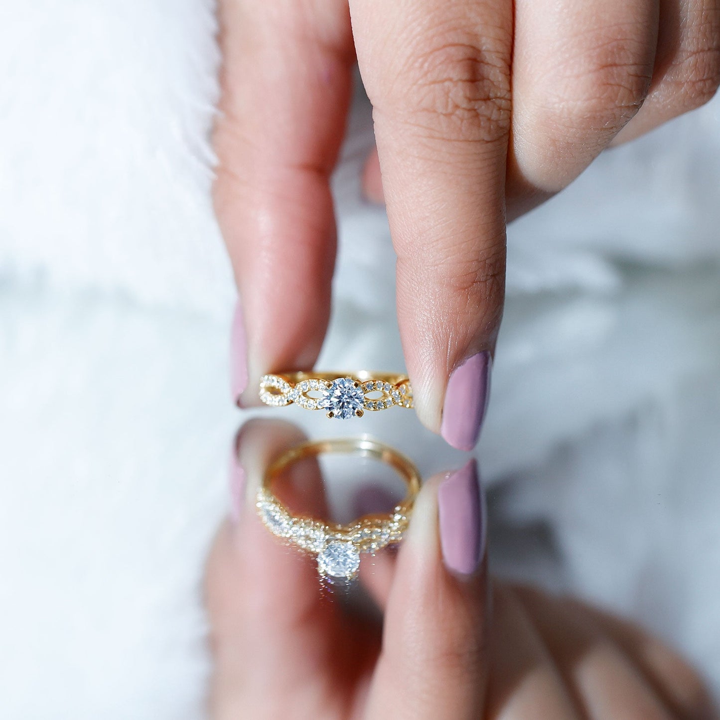 0.5 Carat Round Shape Moissanite Crossover Infinity Ring