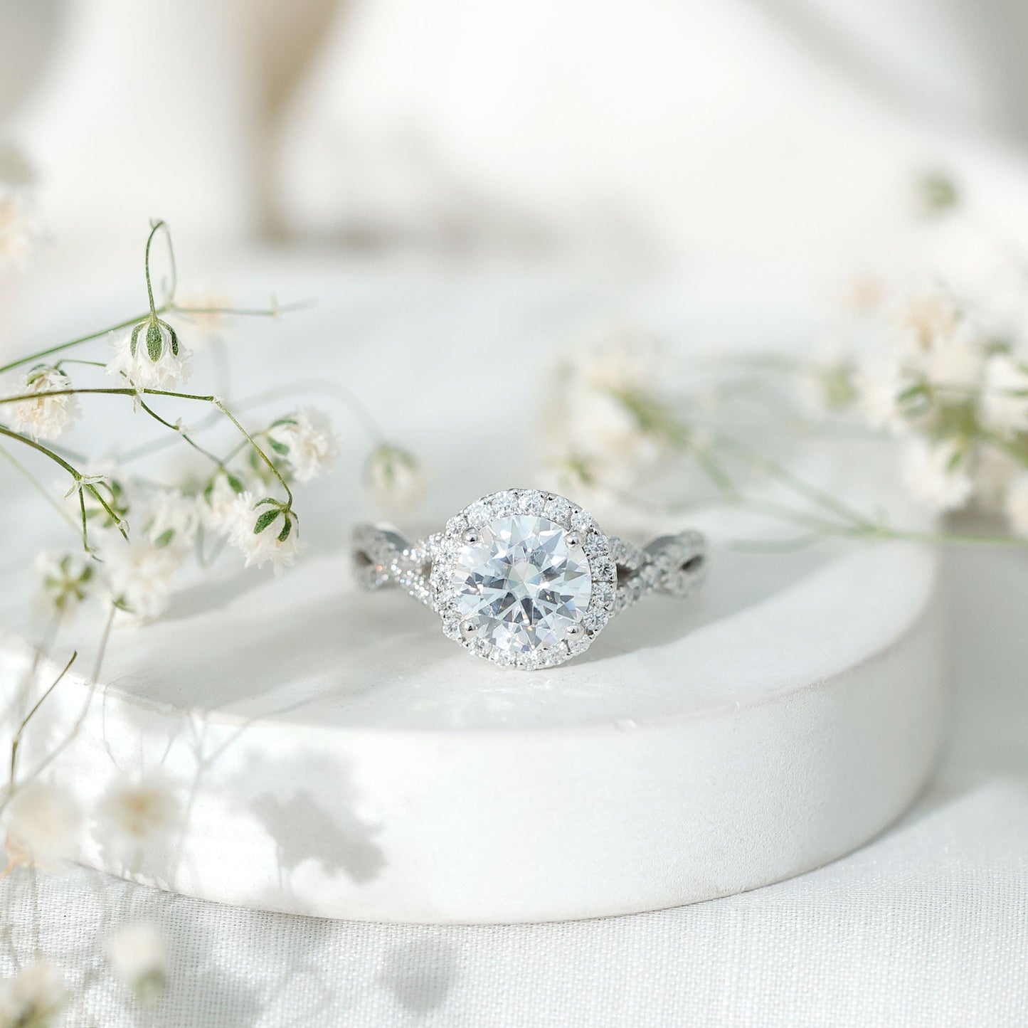 2 CT Moissanite Crossover Engagement Ring with Halo