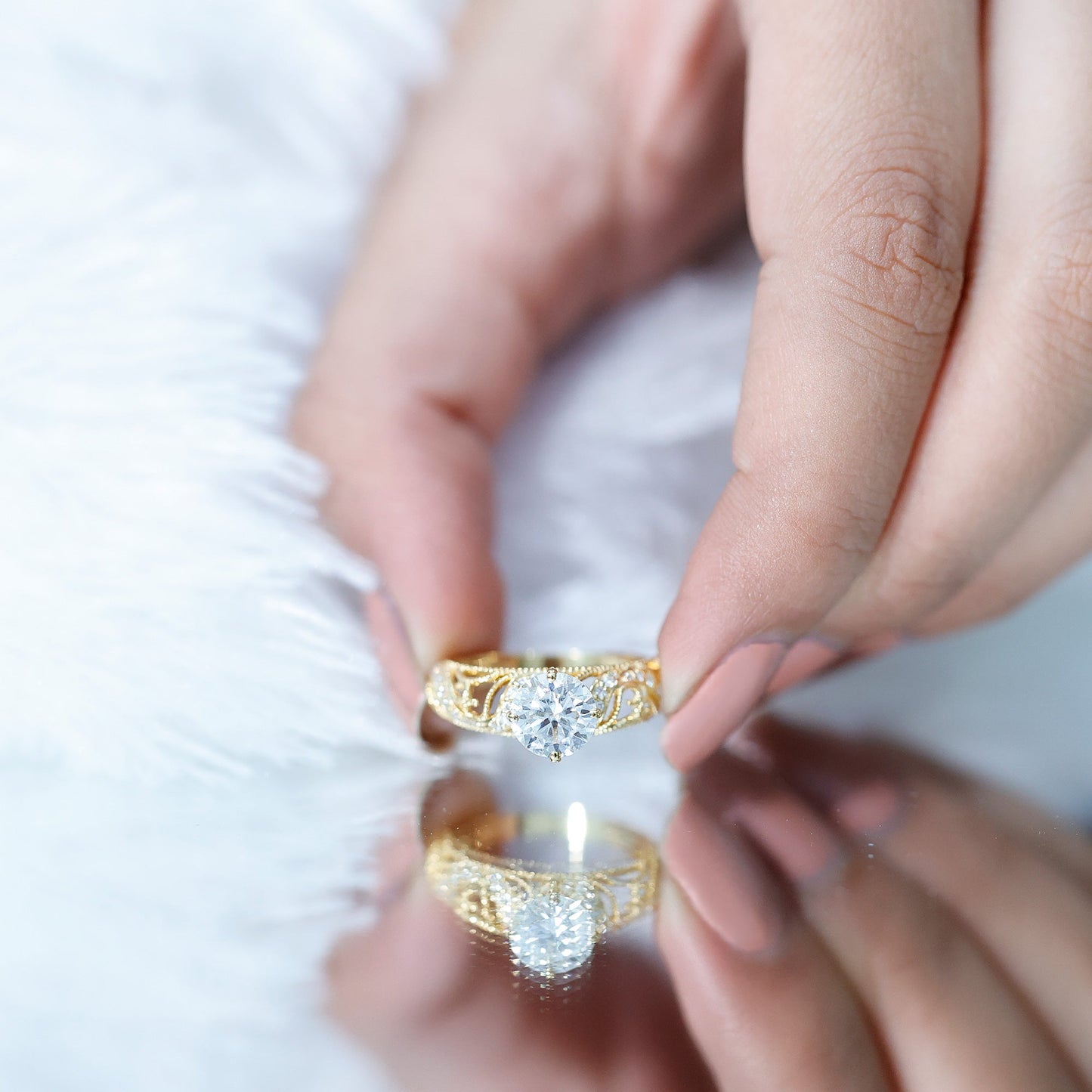 Round Cut Moissanite Vintage Engagement Ring With Diagonal Prongs