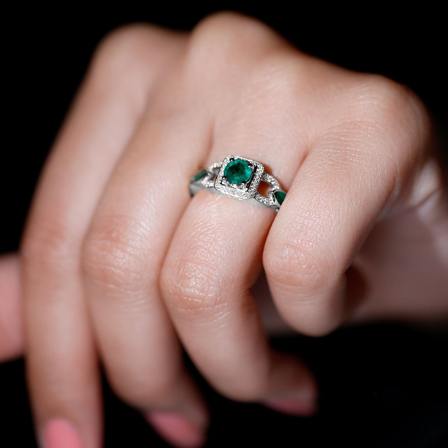 Vintage Style Emerald and Diamond Engagement Ring for Women