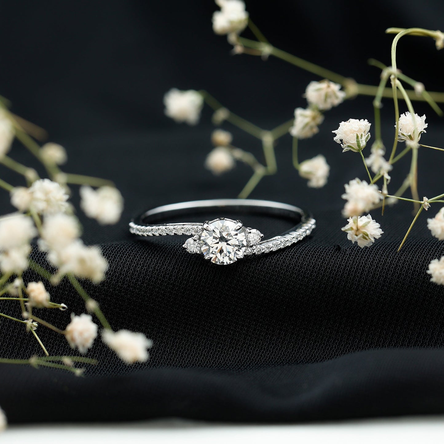 Round Shape Moissanite Bypass Engagement Ring with Side Stones