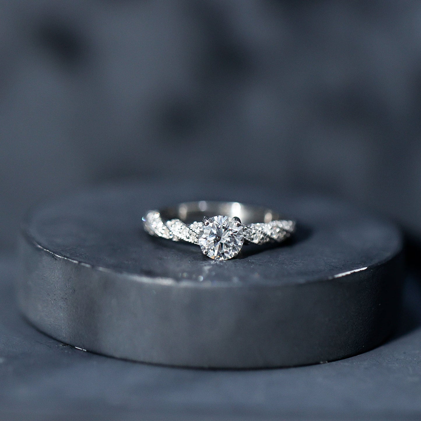 Round Shape Lab Grown Diamond Solitaire Engagement Ring