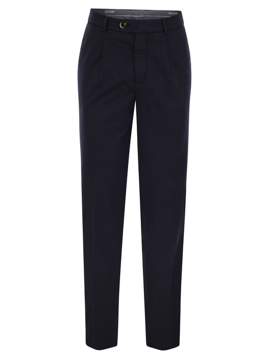 Brunello Cucinelli Men Garment-Dyed Leisure Fit Trousers In American Pima Comfort Cotton With Pleats