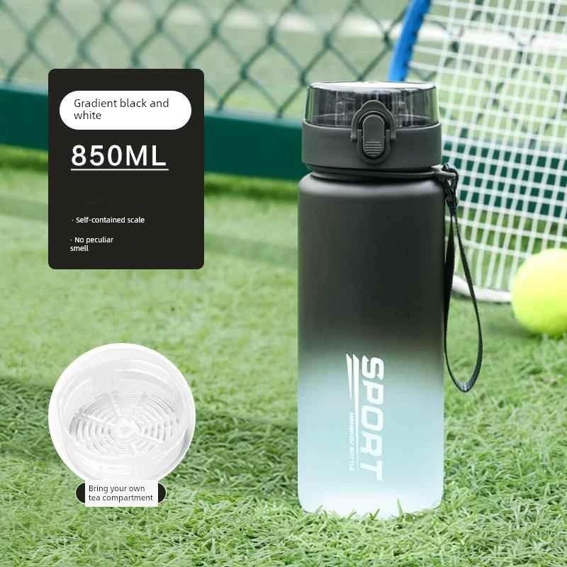 Casino Frosted Sports Water Bottle Plastic Portable Bottle With Lid For Men And Women